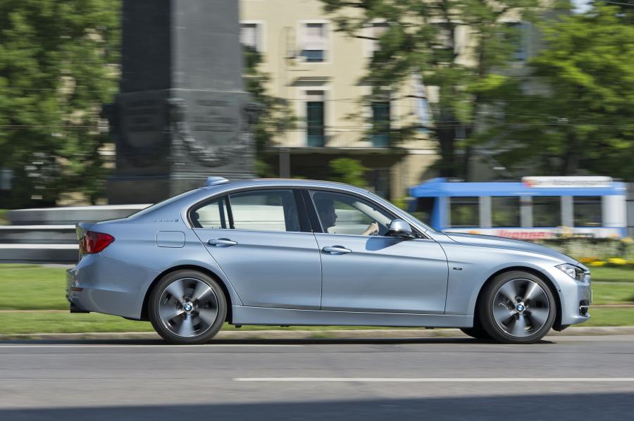  BMW ActiveHybrid 3 2012 года  (фото 67 из 102)